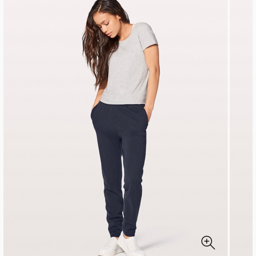 Lululemon Free to Roam Jogger